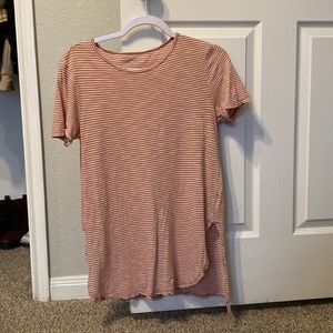loose fitting stripped tee